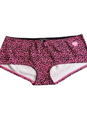 2011 Pink Leopard Print Victoria’s Secret pink underwear